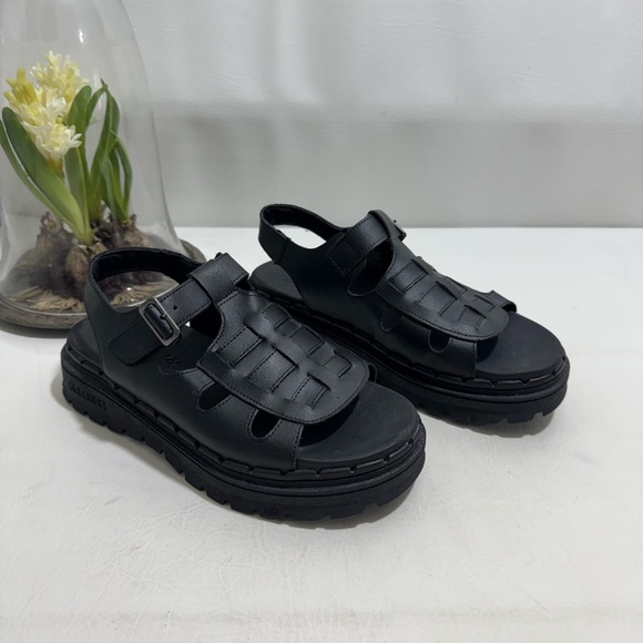 Skechers Sandals - Picture 1 of 8